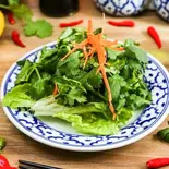 パクチーサラダ Pakuchi Salad（アジアン・コーヒーヌールレストラン）