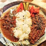 サンダーチキンカリーとキーマカリーあいがけ（スタンドココペリ (CAFE＆BAR Thunderbird)）