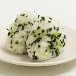 わかめおにぎり（【具沢山野菜 皿うどん ちゃんぽん】弐(に)）