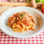 ベーコンの辛口トマトソースタリアテッレ（ピッツエリアマリオエスプレッソ袋町店）