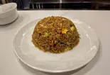ソーセージと燻肉のチャーハン（味香閣）