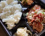 レバショウ弁当（豚焼肉 まがり屋）