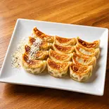 焼き餃子盛り合わせA (12個)(【餃子×四川料理専門店】餃子麻辣酒場 新橋駅前店)