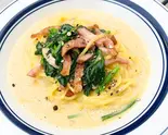 ほうれん草と厚切りベーコンの豆乳カルボナーラ Soymilk Carbonara Spaghetti（BONDICAFE NAKAMEGURO(ボンダイカフェ ナカメグロ)）