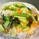 牛肉入り五目野菜醤油焼そば/海鮮入り野菜うす塩焼そば（瑞京）