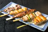 おまかせ5種盛り合わせ(比内地鶏炭火焼ひない)