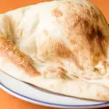 焼きたてプレーンナン Plain naan(インド料理&本格カレー ドールパタン DHORPATAN 西大井店)
