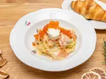 サーモンとイクラのクリームパスタ（pasteria felice）