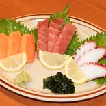 おまかせ鮮魚お造り三点盛り（満洲園 餃子酒場）