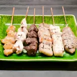 焼き鳥盛合せ5本（笑食）
