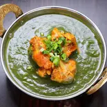 ホウレンソウチキンカレー (Sag Chicken Curry)(エベレストキッチン)