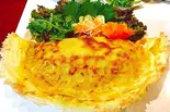 海老と豚肉＆もやしバインセオ/Banh xeo tom thit（ベトナムリゾートレストラン ハノイマチ）