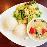 【当店人気No.3】ベジタブルグリーンカレー（トイドッグカフェ プウホヌア）
