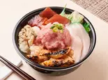 141 きらめき丼（魚丼 平尾二丁目店）