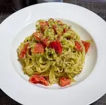 アボカドとトマトの冷製パスタ（ハローパスタ）