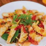 MỰC XÀO SATE イカのサテー炒め（ベトナム料理BIEN XANH QUAN）