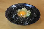 のりのりたまご吉田のうどん(温) Yoshida Udon Noodles with Seaweed ＆ Egg (Hot)（自家製麺 うどん 五葵(ITSUKI)）