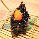しそ昆布卵黄（おにぎり屋 おなかすいた。）