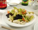 セロリとイカ炒め Celery and Squid Stir-Fry(中華 芳園)