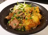 上ホルモン・カルビ丼（焼肉・ホルモン さっちゃん）