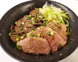 塩タン・カルビ丼（焼肉・ホルモン さっちゃん）