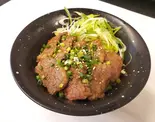牛カルビ丼（焼肉・ホルモン さっちゃん）