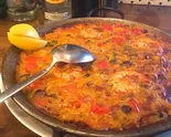 魚貝のパエリア (米1合分)（ワイン食堂エトレーヌ）