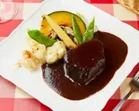 牛ホホ肉の赤ワイン煮込み Beef Cheek Meat Boiled in Red Wine（ふれんち食堂UMEYA）