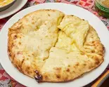 チーズナン Cheese Naan（Namaste鹿浜）