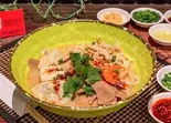 【人気急上昇！】中華麵麻辣湯 (スープと麺のみ)（屯舍 麻辣湯 大阪第1ビル店）