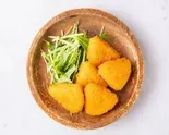 カマンベールチーズフライ Fried Camembert Cheese(洋風酒場トゥエルブ)