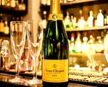 【アルコール】ヴーヴ・クリコ イエローラベル ブリュット 750ml Veuve Clicquot Yellow Label Brut(洋風酒場トゥエルブ)
