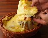 チーズナン Cheese Naan（カトマンドゥカリーPUJA甲子園）