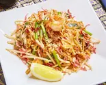 パッタイ(タイ風焼きそば桜エビ入り) Pad Thai (Thai Fried Noodles with Sakura Shrimp)（バンハオ本店【タイ国認定レストラン「タイ・セレクト」】本格タイ料理）