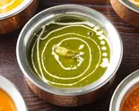 ほうれん草チキン Saag Chicken（ディープ インド料理）
