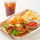 チキンフィレバーガーセット（ペリペリチキン＆チキンバーガー ファイヤーチキン本郷三丁目店）