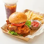 デラックスホットフィレバーガーセット（ペリペリチキン＆チキンバーガー ファイヤーチキン本郷三丁目店）