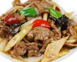 牛肉の黒胡椒炒め（中華料理華馨園）