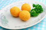 ごま団子 3個（中華料理華馨園）