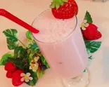 【インド飲むヨーグルト】ストロベリーラッシー Strawberry Lassie（インドネパール料理 アジアンダイニング ロータス）