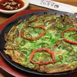 唐辛子_ニラチヂミ（韓国料理 ホンデポチャ 川崎店）