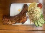 スパイシー豚スペアリブ Spicy buta spear-rip (pork)（アジアンダイニング・ベイリーフ）