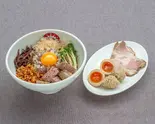 特製とりとんまぜそば（らぁ麺きくはん）