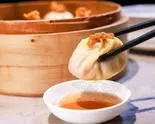 蟹黄小笼包/カニ味噌入り小龍包4個（四川印象）
