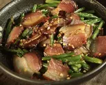 自家製四川腊肉とニンニク芽炒め/腊肉炒蒜苔（四川印象）