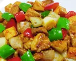 鶏肉の辛味噌炒め（135酒場）