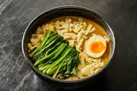 ほうれん草とチーズのカレーうどん(みんなの駒沢屋)