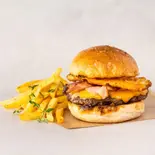 B.E. C BURGER ベーコン・エッグ・チーズバーガー（MR.OLDMAN DINER）