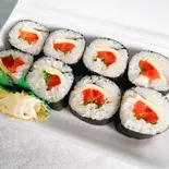 サーモンチーズ巻（お食事とお酒 お多福）