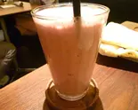 ストロベリーラッシーStrawberry lassi(アジアンダイニング ホットポット)